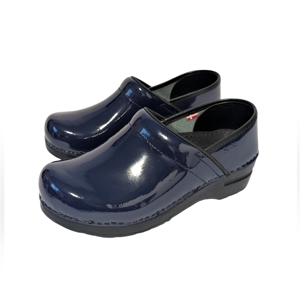New"Sanita Women's Pro.Patent Clog In Navy Blue Size 39